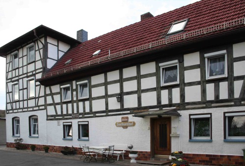 Außenansicht der Pension Sachsenhof in Bad Klosterlausnitz